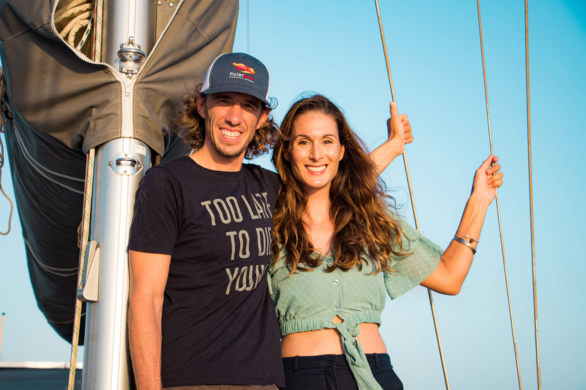 Digital Nomads Daily Podcast featured image episode 36 How To Become A Digital Nomad Couple Sailing The World With Ryan and Sophie