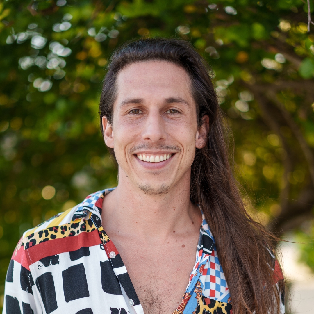 101 The Power Of Digital Nomad Travel Groups with Daniel from Noma Collective